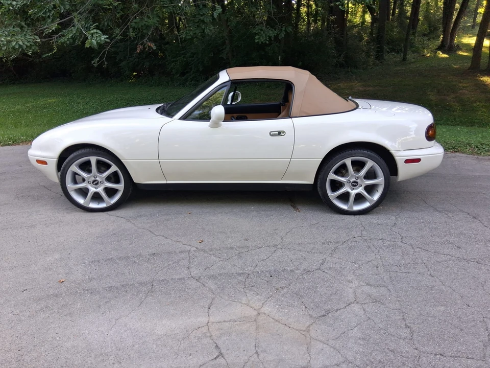 1995 Mazda NA MX-5 Miata - Image 4 of 31