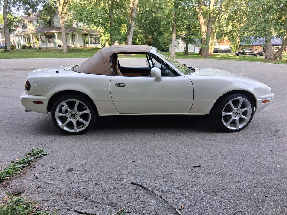 1995 Mazda NA MX-5 Miata - Image 12 of 31