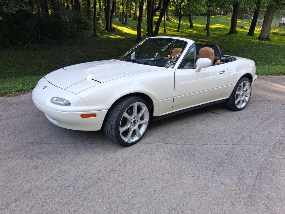 1995 Mazda NA MX-5 Miata - Image 18 of 31