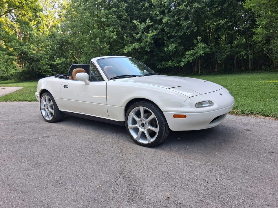 1995 Mazda NA MX-5 Miata - Image 26 of 31