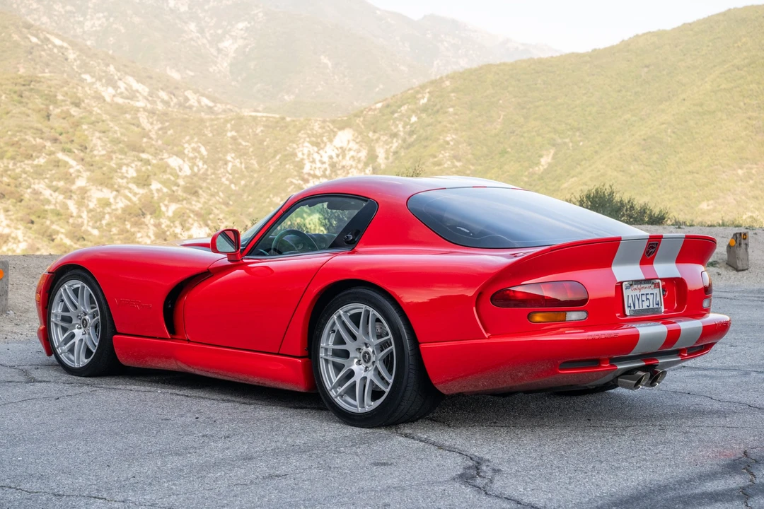 2002 Dodge Viper GTS 2nd Gen - Image 10 of 31