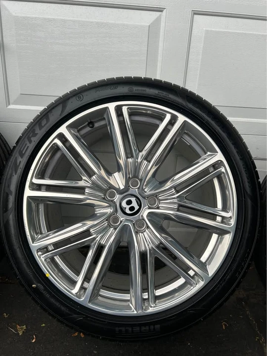 Bentley Continental Flying Spur - Image 6 of 10