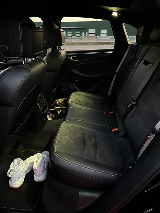 2021 Porsche Macan GTS - Image 11 of 19