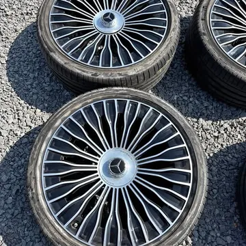 Maybach 21-Inch Wheels