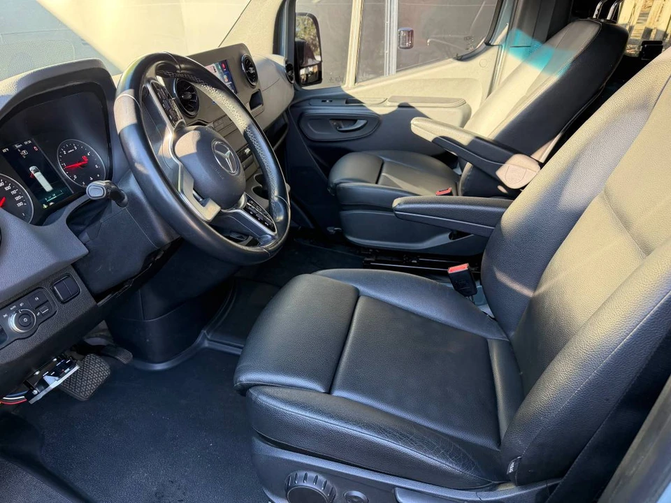 2021 Mercedes-Benz VS30 Sprinter - Image 10 of 16