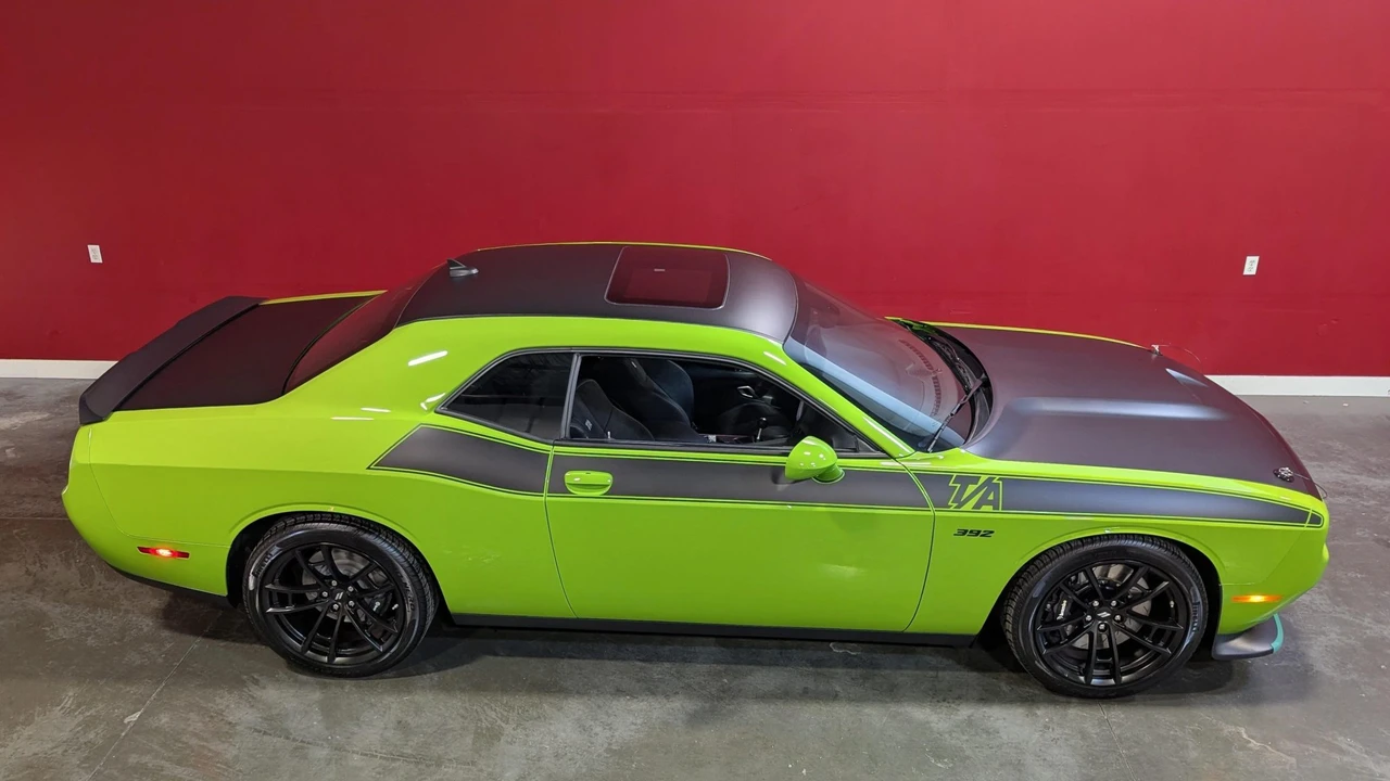 2017 Dodge Challenger SRT8 & 392 3rd Gen - Image 15 of 31