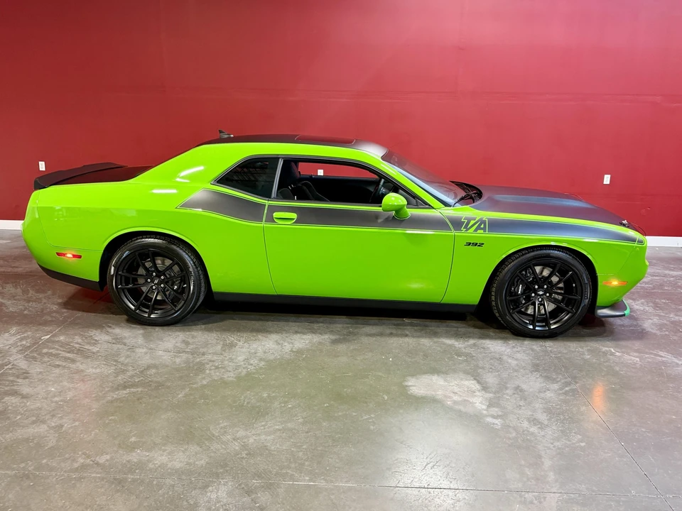 2017 Dodge Challenger SRT8 & 392 3rd Gen - Image 17 of 31
