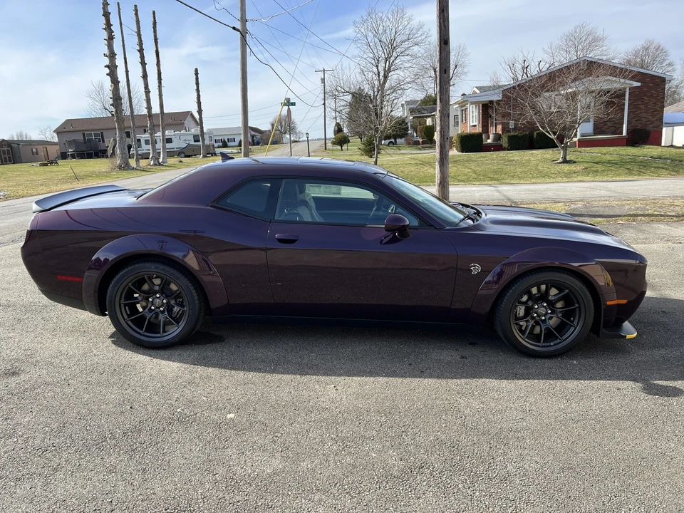2022 Dodge Challenger SRT Hellcat 3rd Gen - Image 17 of 31