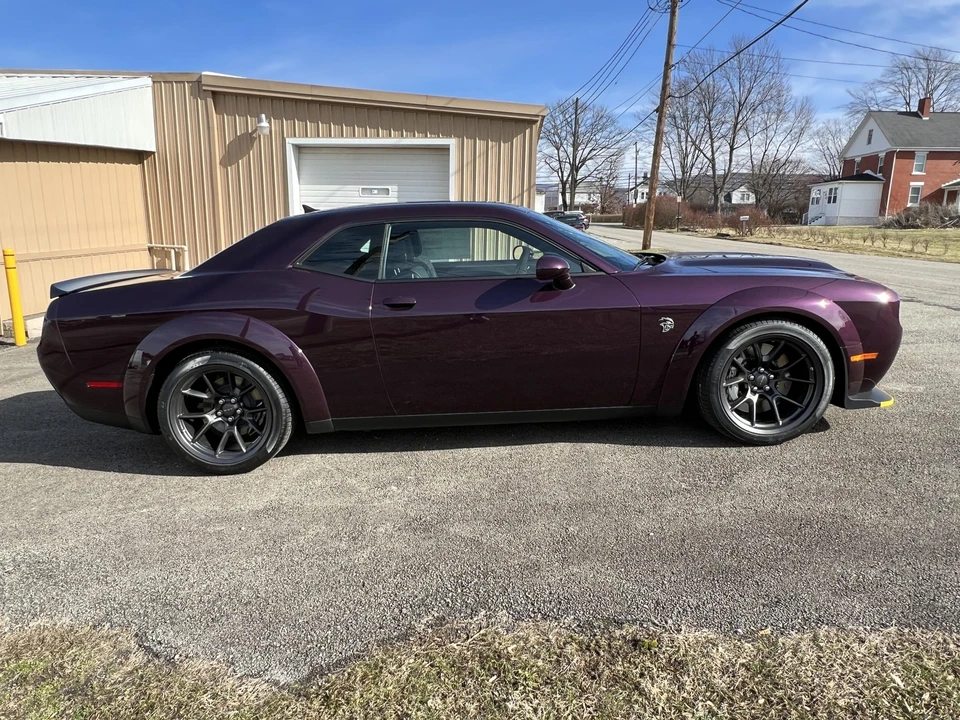 2022 Dodge Challenger SRT Hellcat 3rd Gen - Image 21 of 31