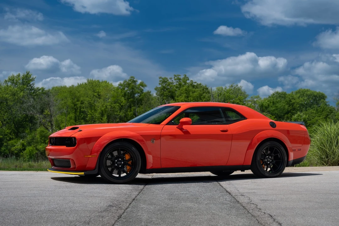 2022 Dodge Challenger SRT Hellcat 3rd Gen - Image 15 of 31