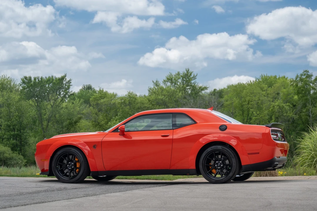 2022 Dodge Challenger SRT Hellcat 3rd Gen - Image 18 of 31