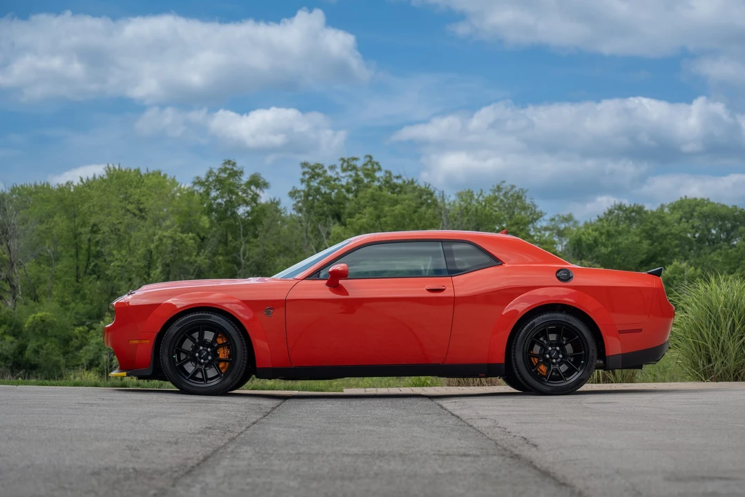2022 Dodge Challenger SRT Hellcat 3rd Gen - Image 17 of 31
