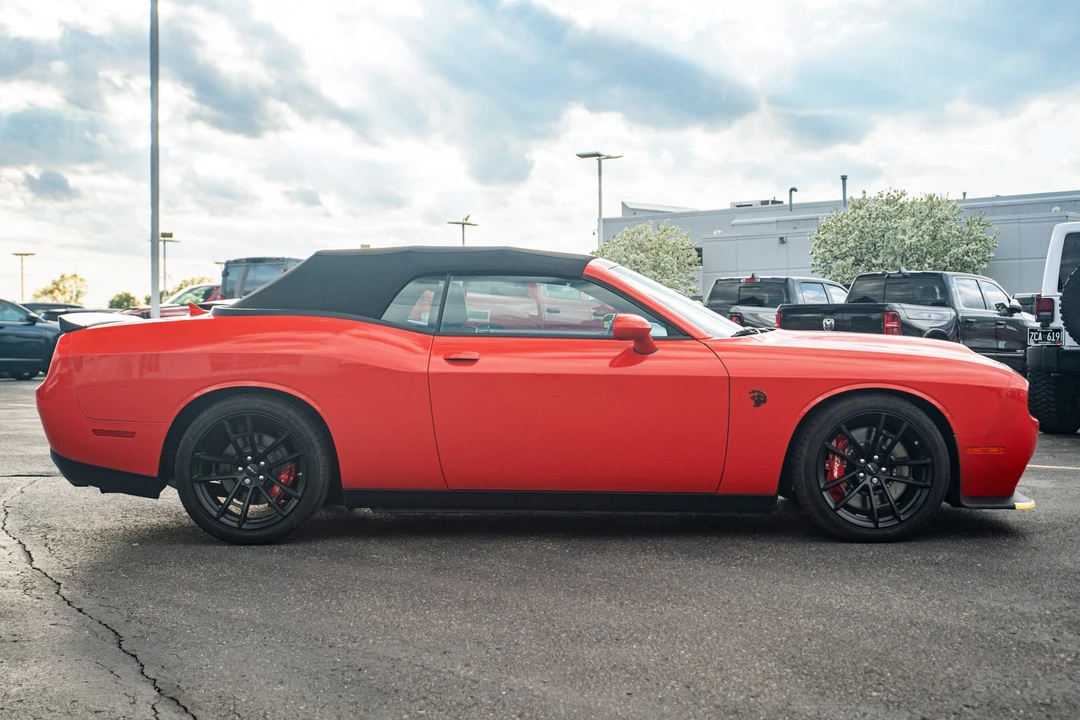 2023 Dodge Challenger SRT Hellcat 3rd Gen - Image 13 of 31