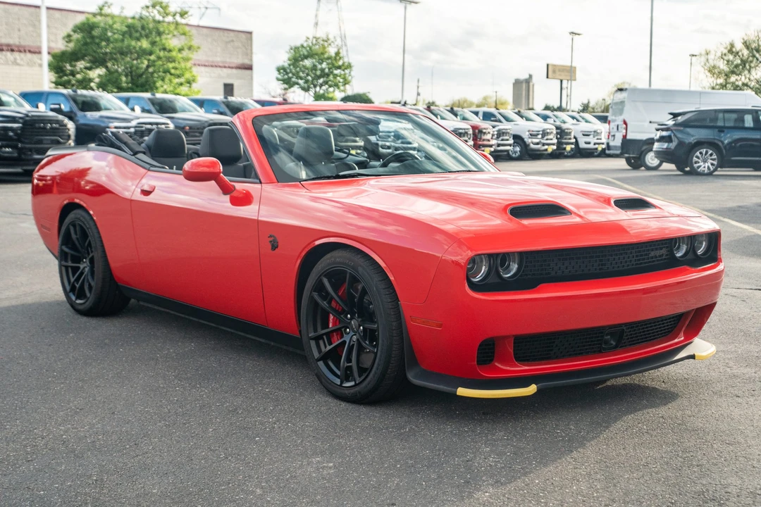 2023 Dodge Challenger SRT Hellcat 3rd Gen - Image 4 of 31