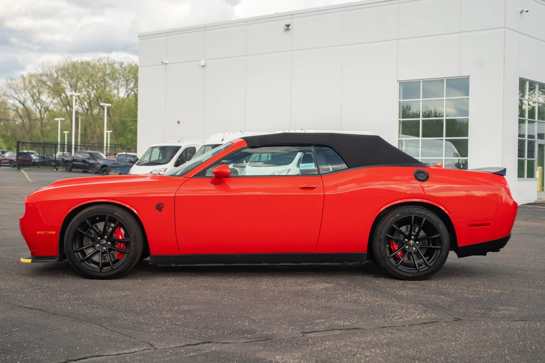2023 Dodge Challenger SRT Hellcat 3rd Gen - Image 17 of 31