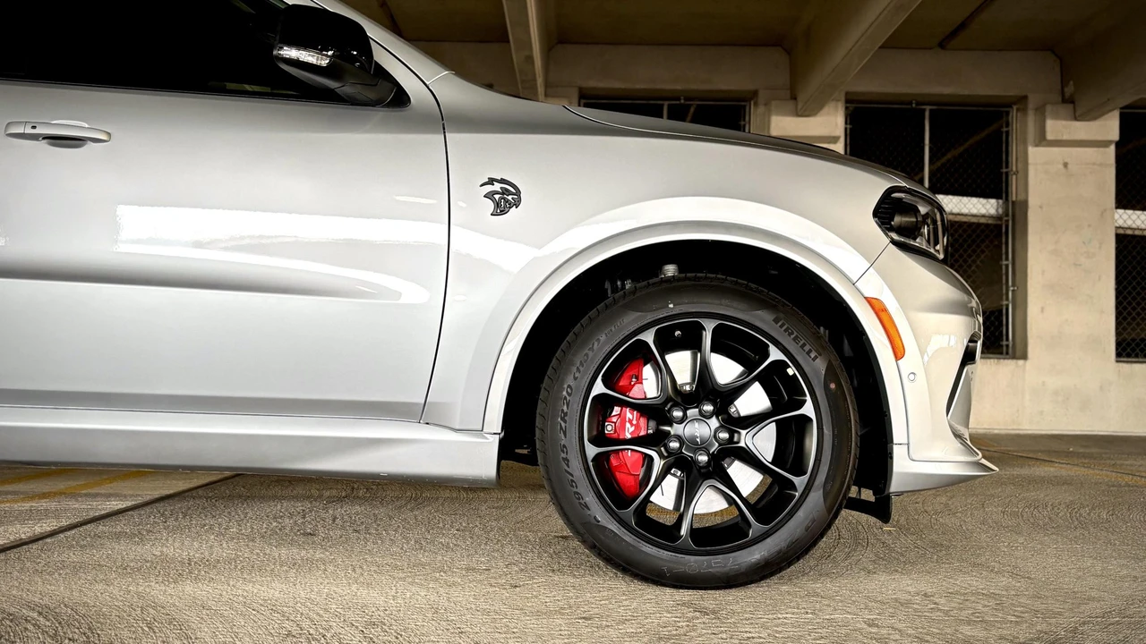 2025 Dodge Durango SRT Hellcat 3rd Gen - Image 25 of 31
