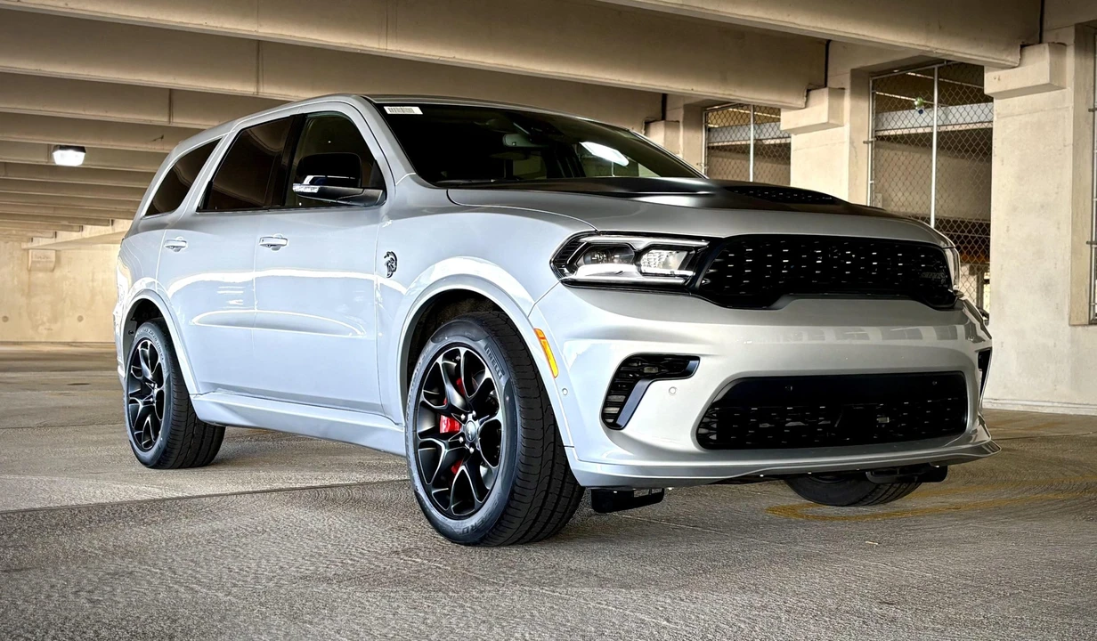 2025 Dodge Durango SRT Hellcat 3rd Gen - Image 9 of 31