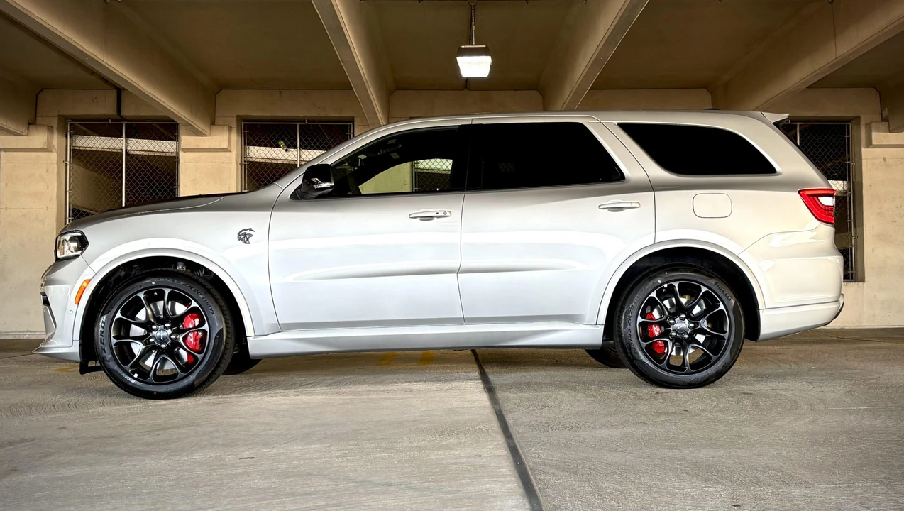 2025 Dodge Durango SRT Hellcat 3rd Gen - Image 17 of 31