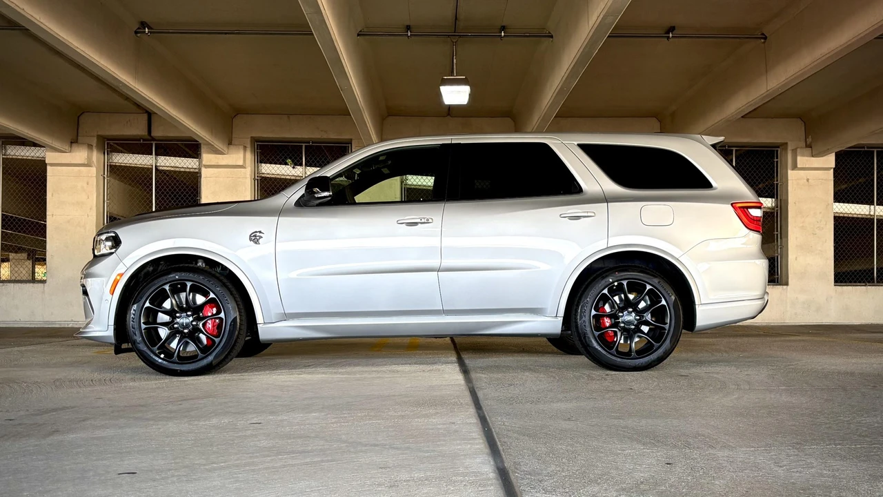 2025 Dodge Durango SRT Hellcat 3rd Gen - Image 16 of 31