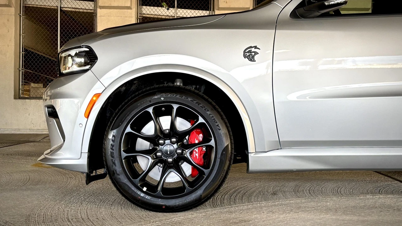2025 Dodge Durango SRT Hellcat 3rd Gen - Image 18 of 31