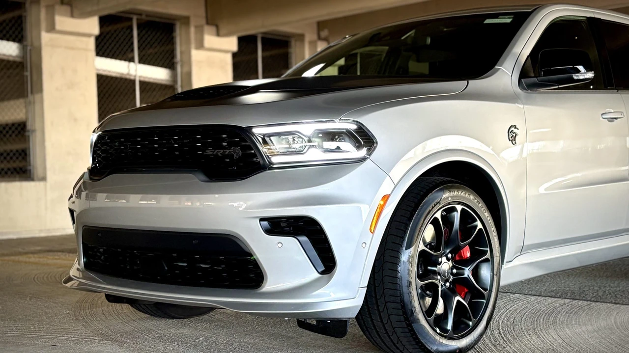 2025 Dodge Durango SRT Hellcat 3rd Gen - Image 20 of 31