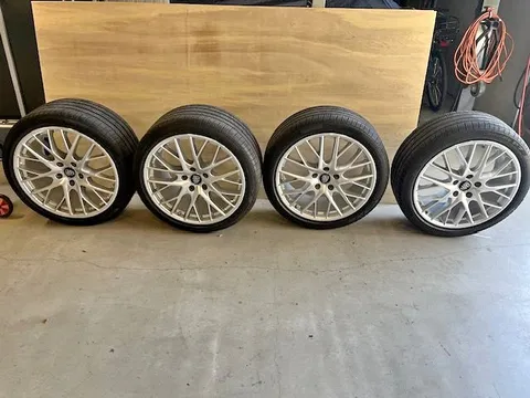 Porsche 21" Exclusive Design Wheels