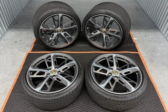 Porsche Taycan Cross Turismo Design Wheels