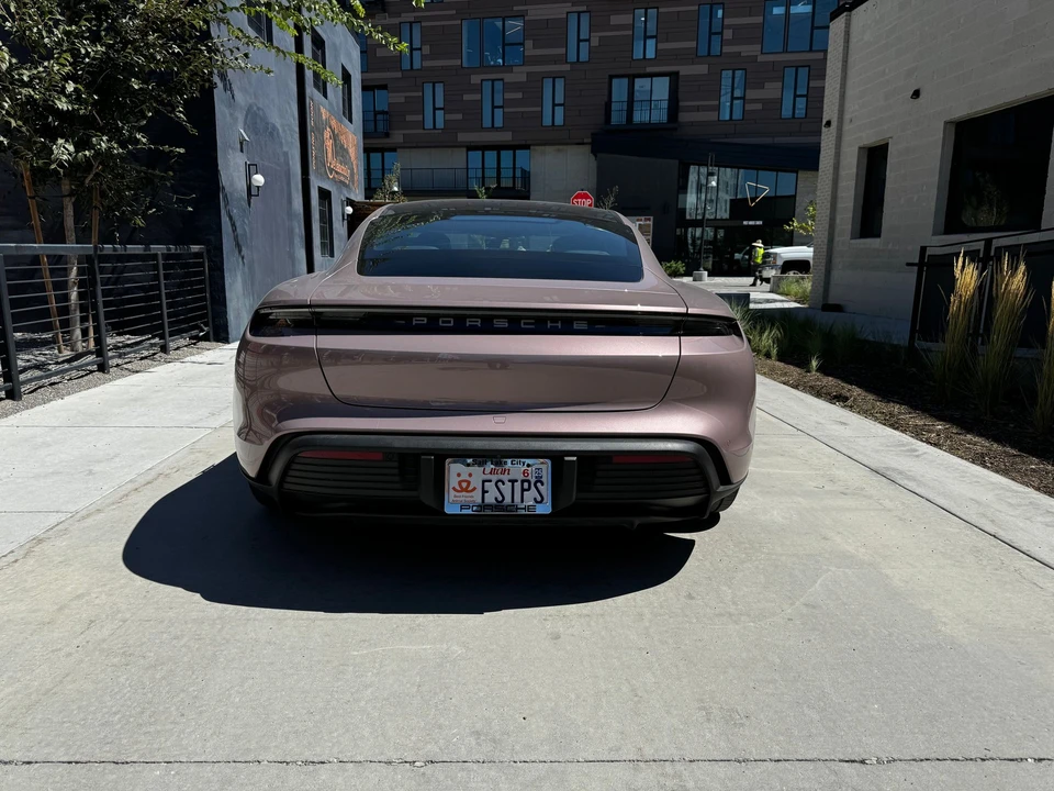 2021 Porsche Taycan - Image 10 of 18