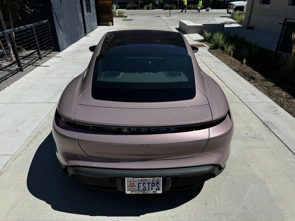 2021 Porsche Taycan - Image 4 of 18