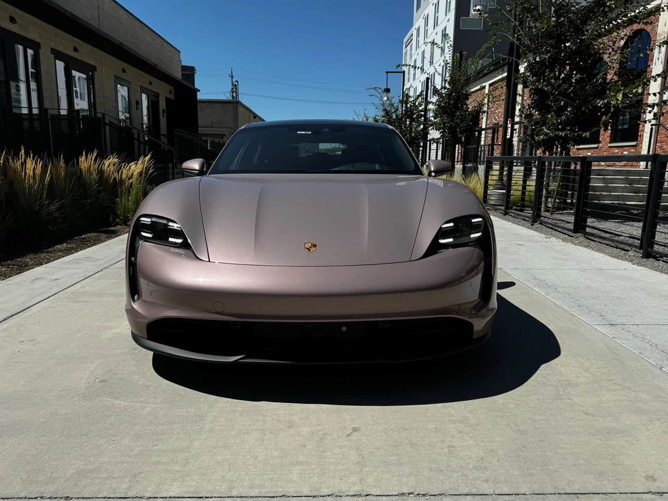 2021 Porsche Taycan - Image 9 of 18