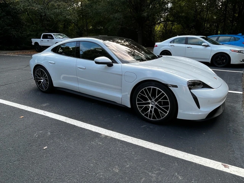 2021 Porsche Taycan - Image 2 of 9