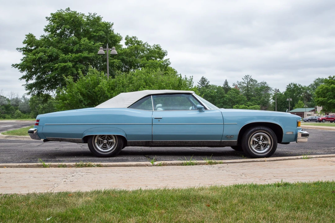 1975 Pontiac Grand Ville - Image 13 of 31