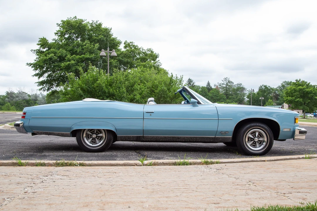 1975 Pontiac Grand Ville - Image 5 of 31