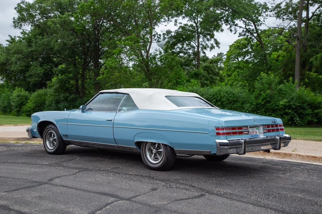 1975 Pontiac Grand Ville - Image 16 of 31
