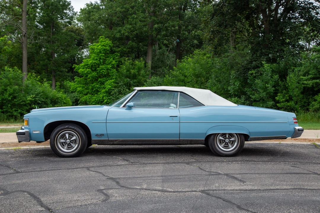 1975 Pontiac Grand Ville - Image 17 of 31