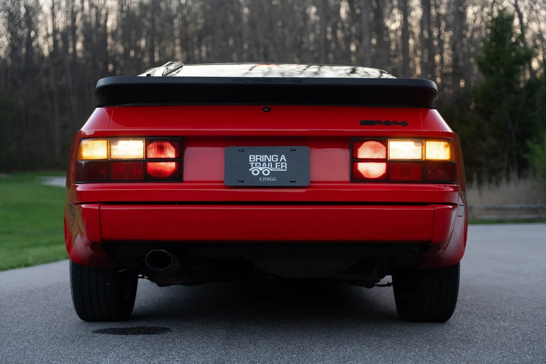 1986 Porsche 944 - Image 29 of 31