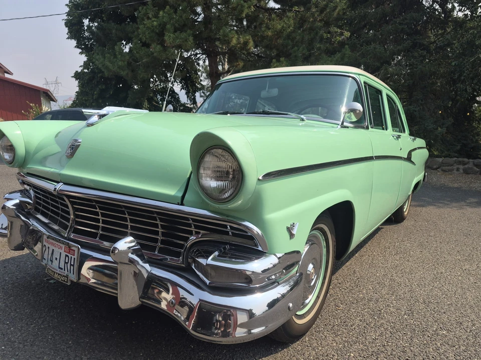 1956 Ford Customline - Image 2 of 31
