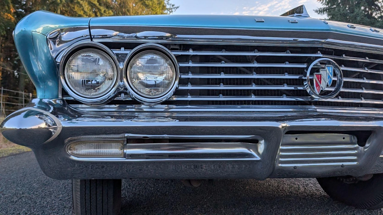 1961 Buick LeSabre - Image 17 of 31