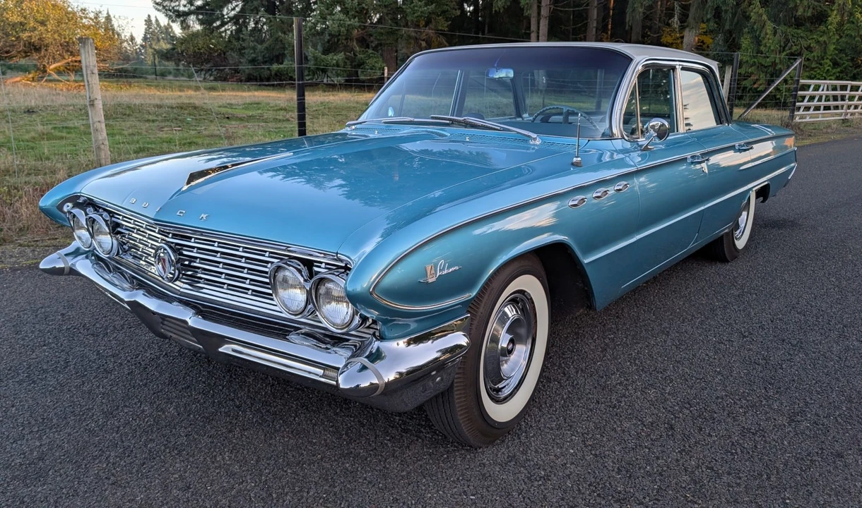 1961 Buick LeSabre - Image 2 of 31