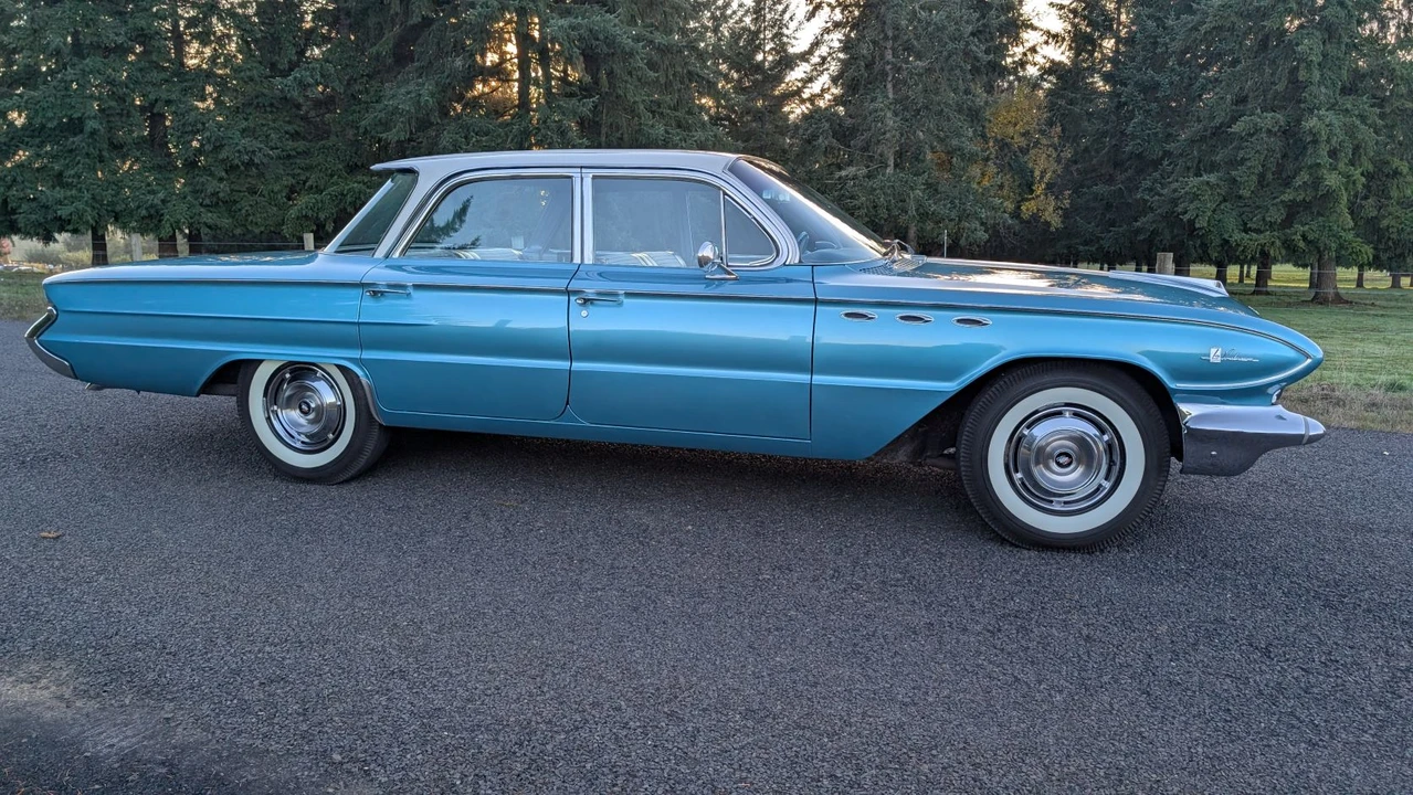 1961 Buick LeSabre - Image 12 of 31