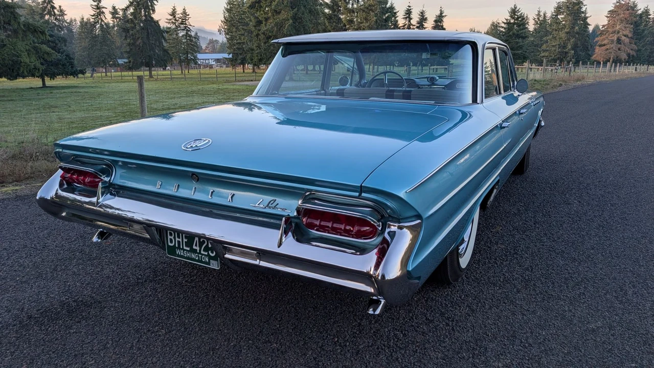 1961 Buick LeSabre - Image 8 of 31