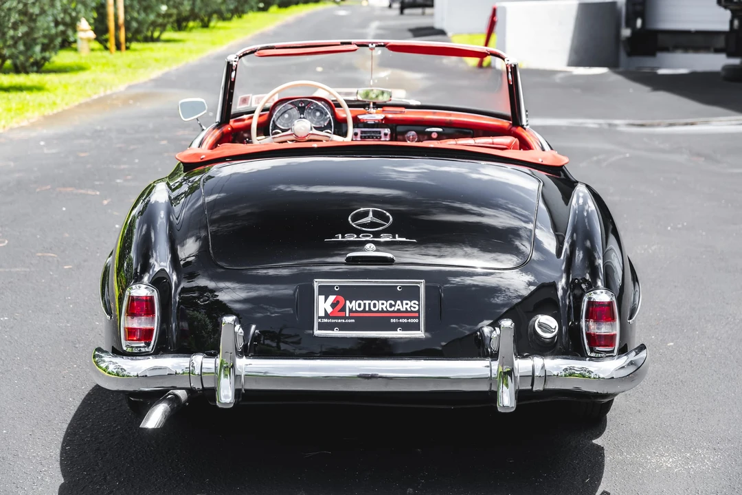 1961 Mercedes-Benz 190 SL - Image 10 of 31