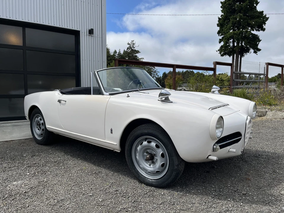 1965 Alfa Romeo Giulietta - Image 7 of 31