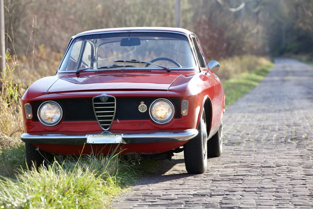 1965 Alfa Romeo Giulia Sprint GT - Image 2 of 31