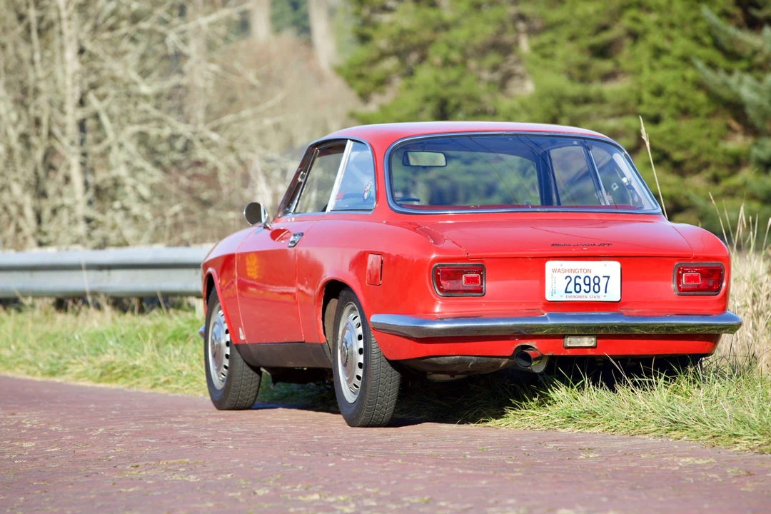 1965 Alfa Romeo Giulia Sprint GT - Image 8 of 31