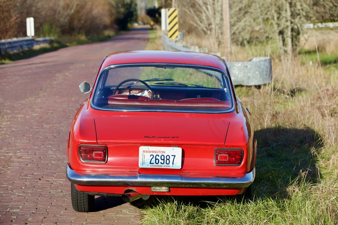 1965 Alfa Romeo Giulia Sprint GT - Image 9 of 31