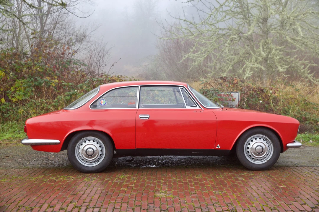 1965 Alfa Romeo Giulia Sprint GT - Image 10 of 31