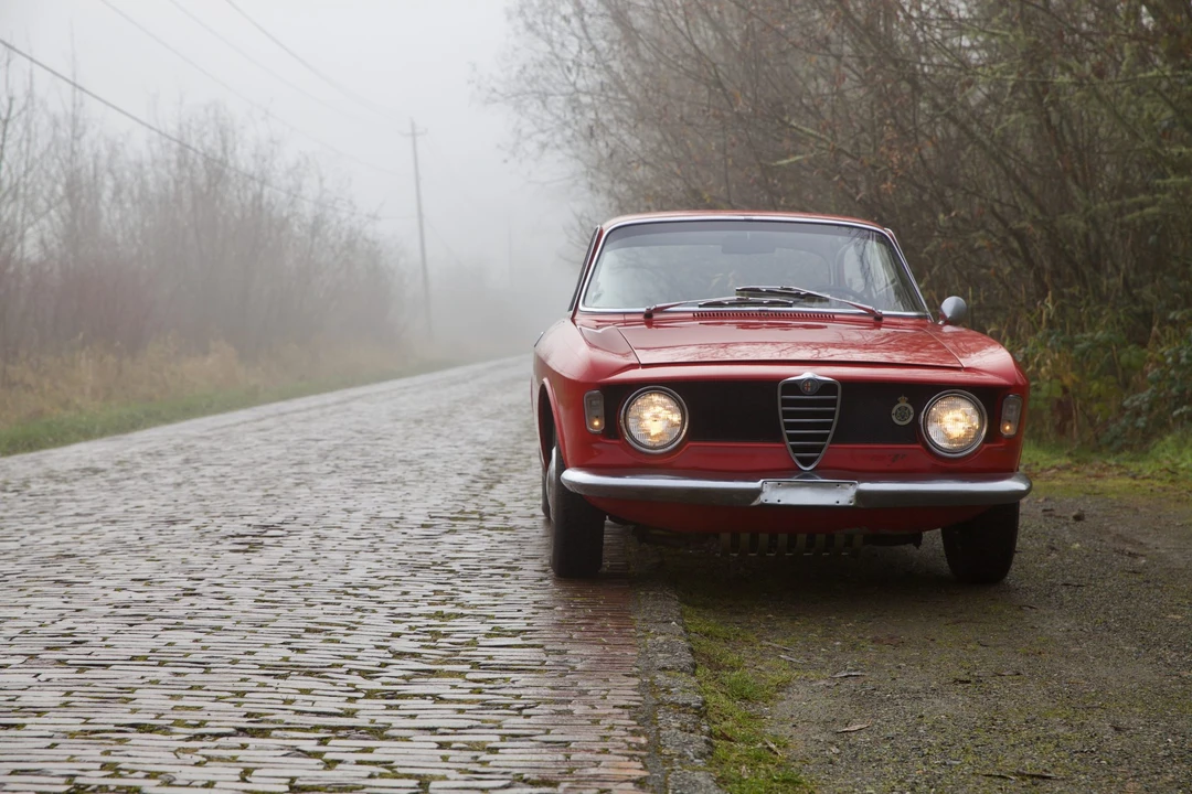 1965 Alfa Romeo Giulia Sprint GT - Image 11 of 31