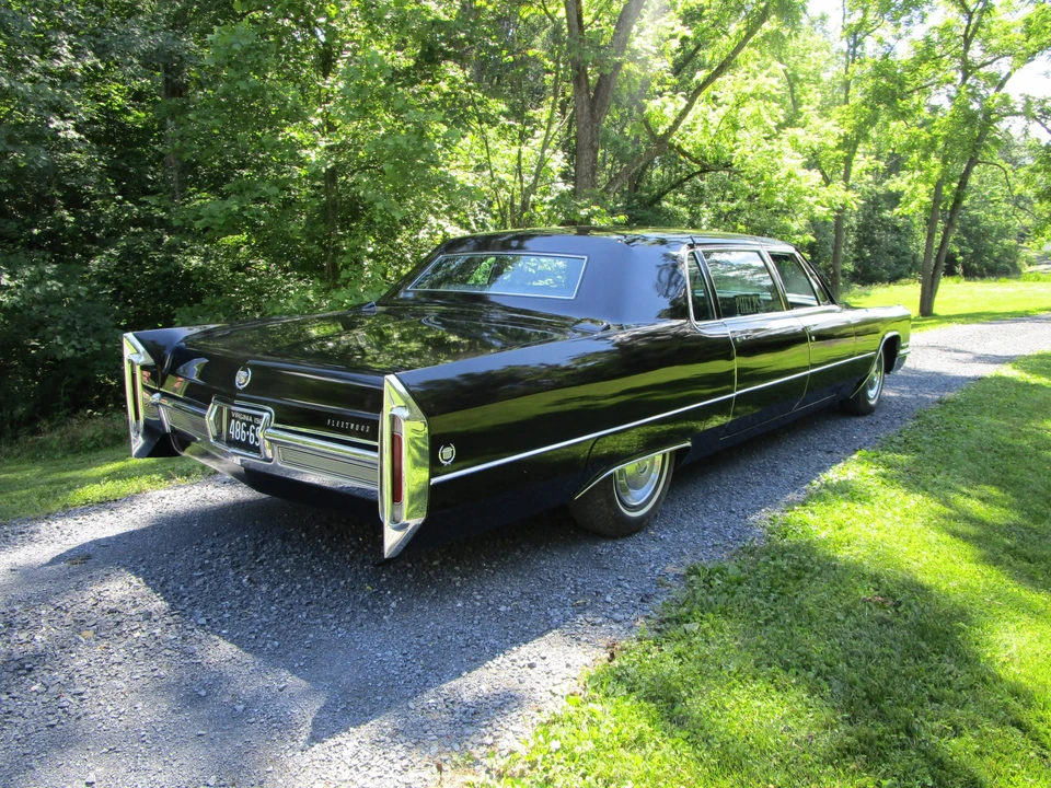 1966 Cadillac Series 70 & 75 - Image 8 of 31
