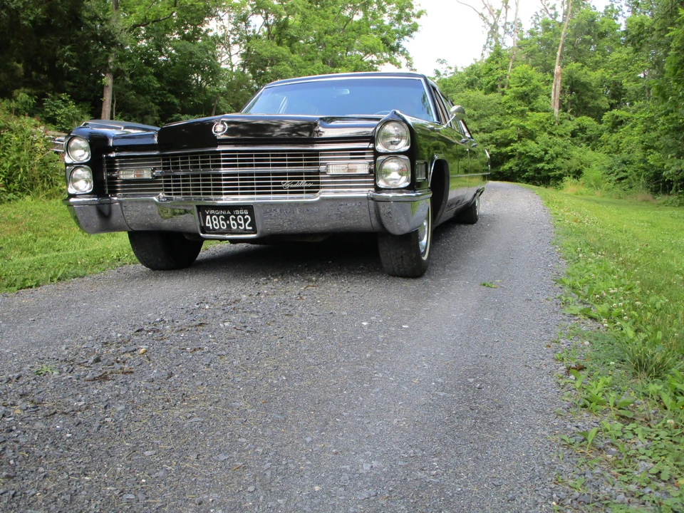 1966 Cadillac Series 70 & 75 - Image 3 of 31